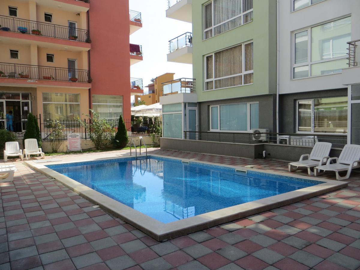 Apartments In Azalia 2 Complex Nesebar Bagian luar foto